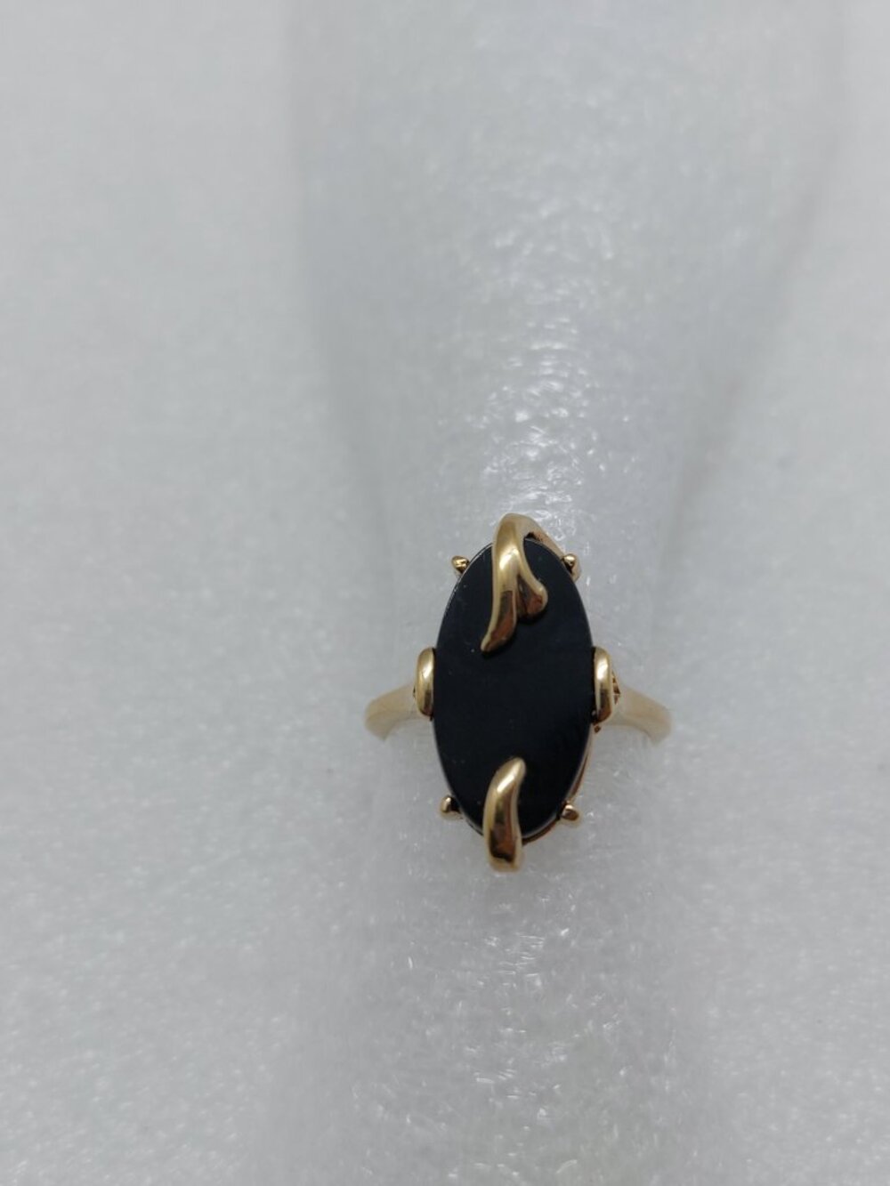 Vintage Avon Night Flower Gold Tone Ring Oval Black Onyx
